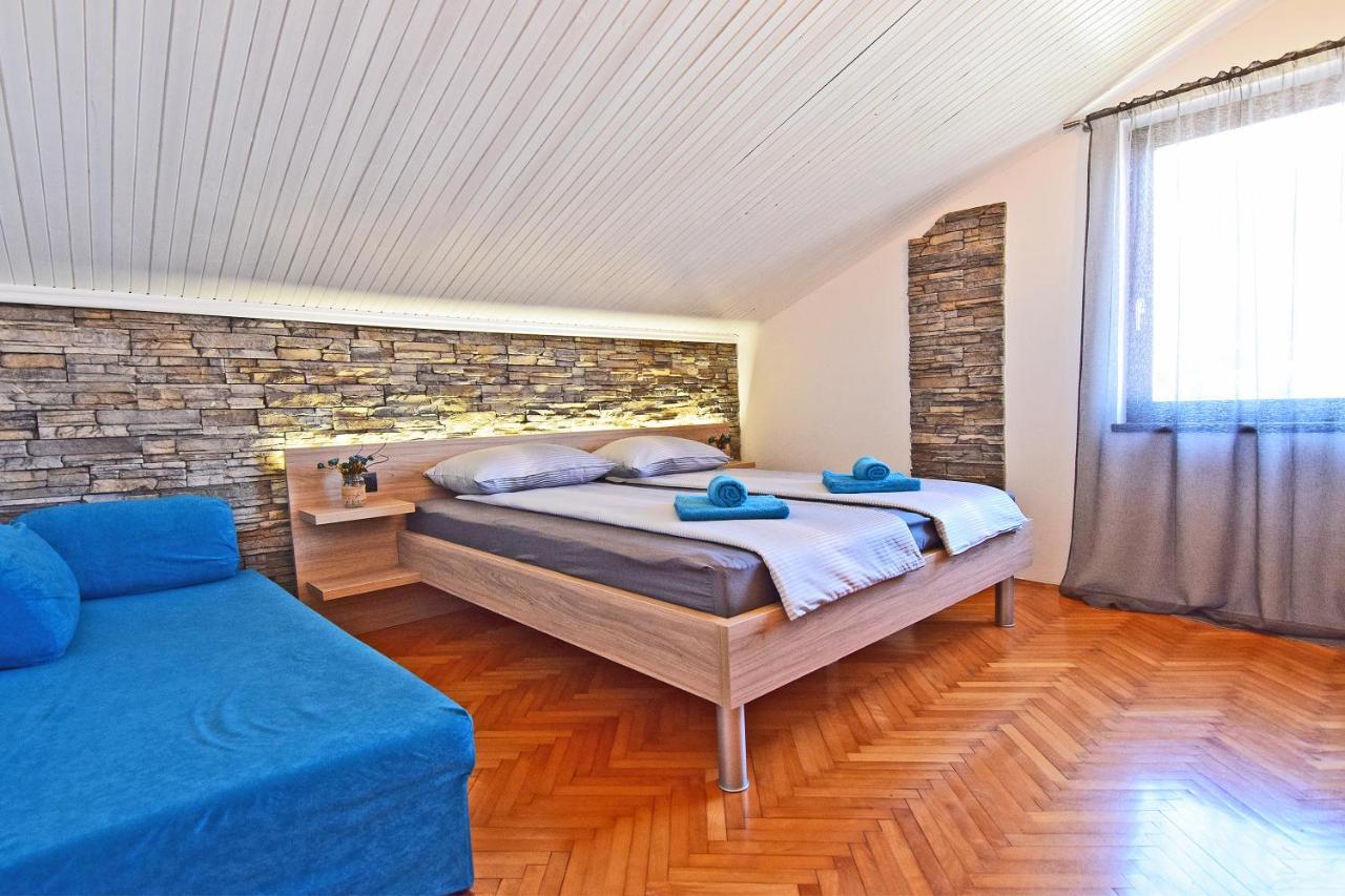 Apartment Leona Pula Extérieur photo