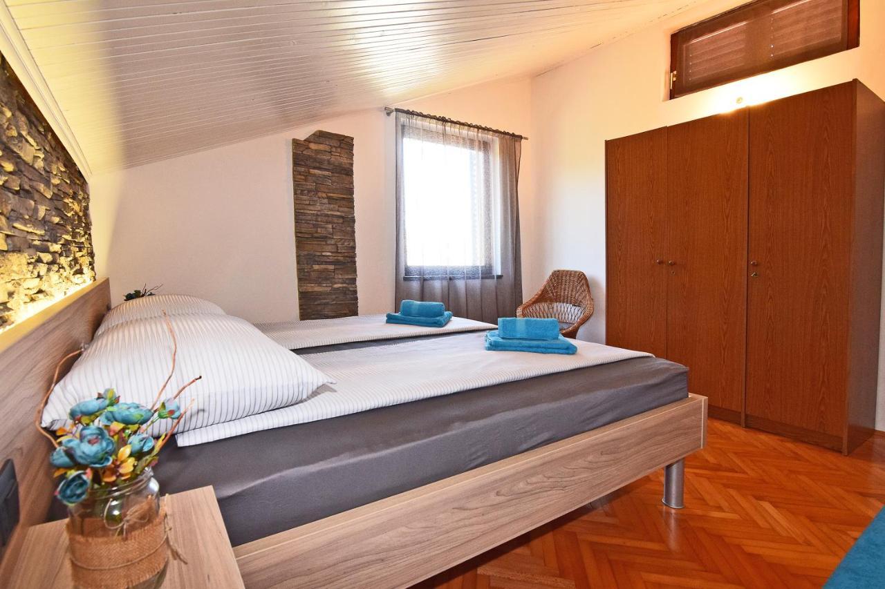 Apartment Leona Pula Extérieur photo