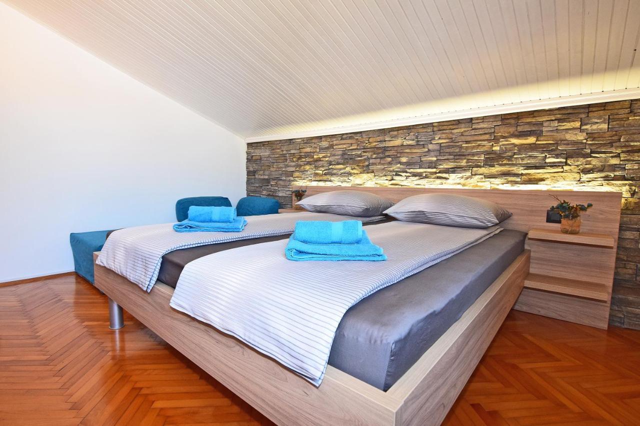 Apartment Leona Pula Extérieur photo