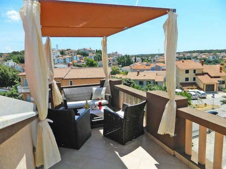 Apartment Leona Pula Extérieur photo